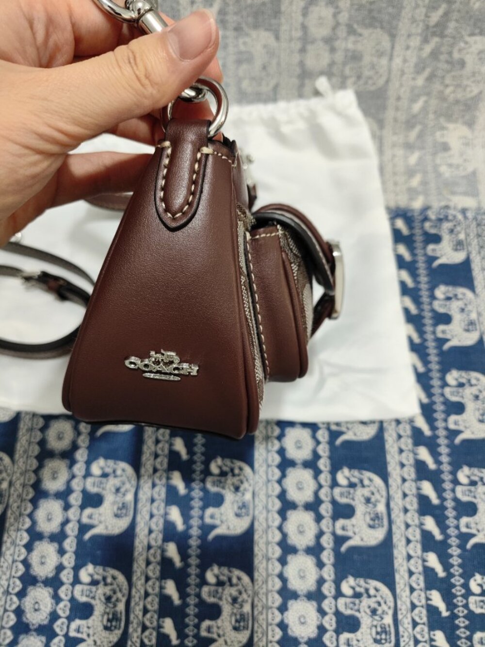 Coach Ashton 20 Vintage-Style Shoulder Bag - Picture 5 of 7